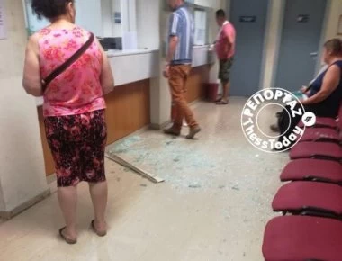 Τον ταλαιπωρούσαν 10 ημέρες για ένα χαρτί και έπαθε αμόκ: Έκανε «γυαλιά καρφιά» το ΙΚΑ Τούμπας